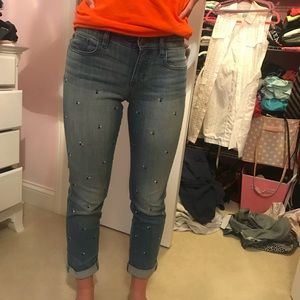 Adorable Embroidered boyfriend jeans!